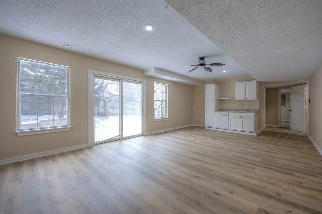 15608 E 3rd Street Court S — photo 27