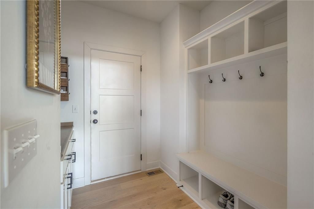 17916 Manor Street — photo 11