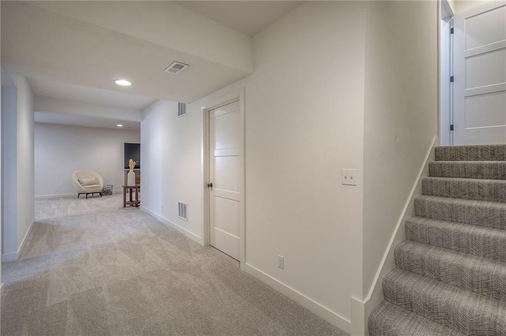 17916 Manor Street — photo 27