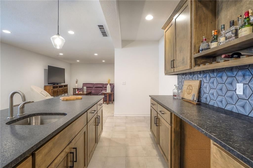 17916 Manor Street — photo 31