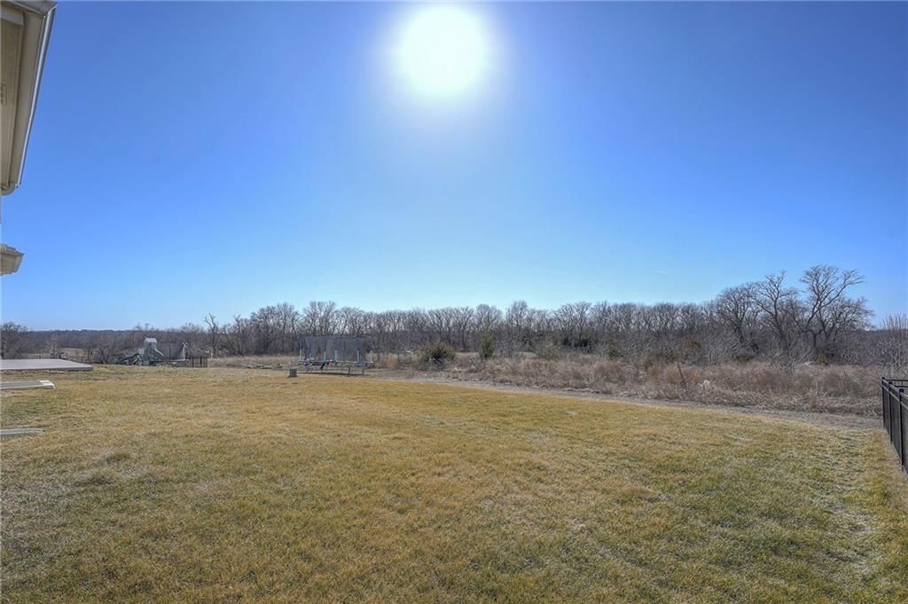 17916 Manor Street — photo 34