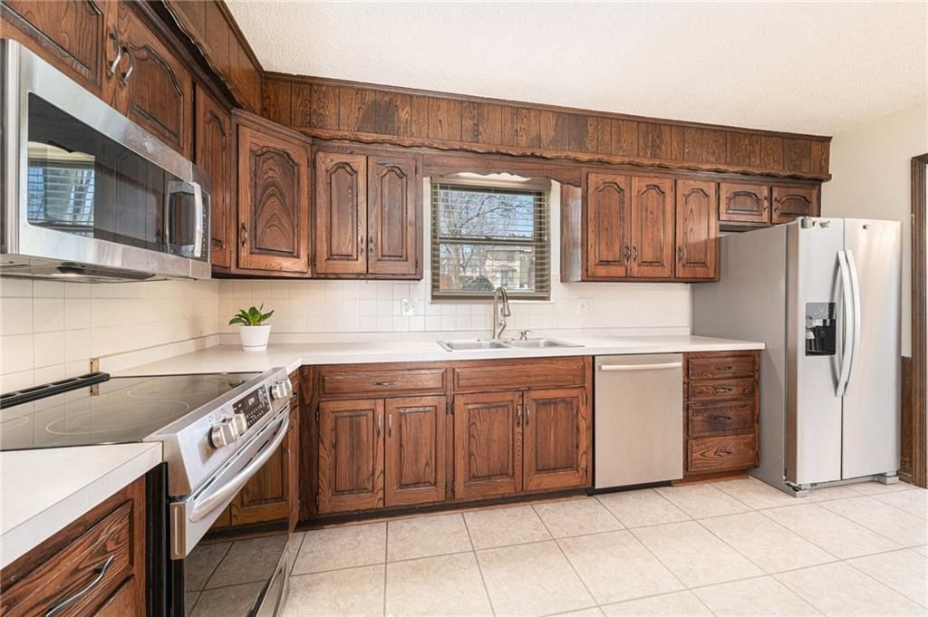 1804 N 79th Terrace — photo 9