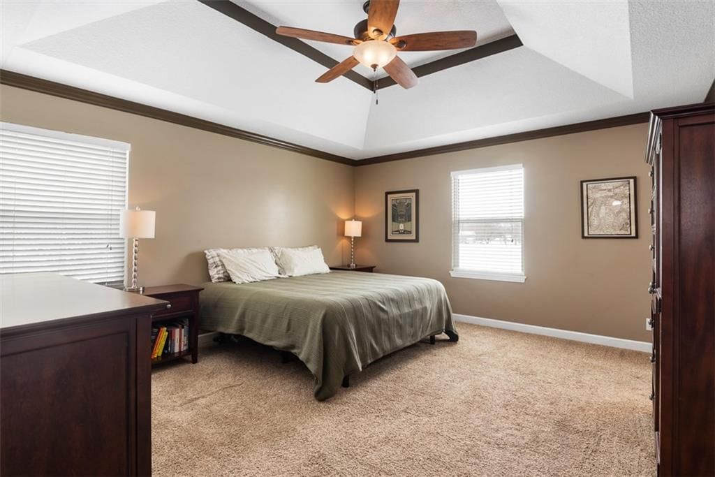 21400 OAKLEAF Drive — photo 18