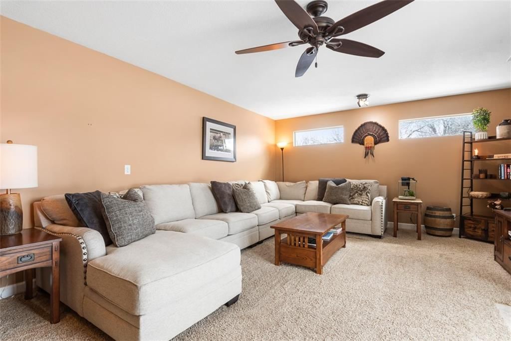 21400 OAKLEAF Drive — photo 25