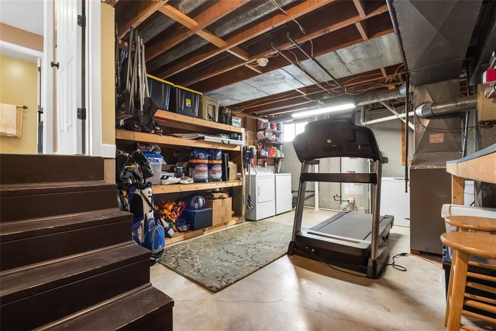21400 OAKLEAF Drive — photo 31
