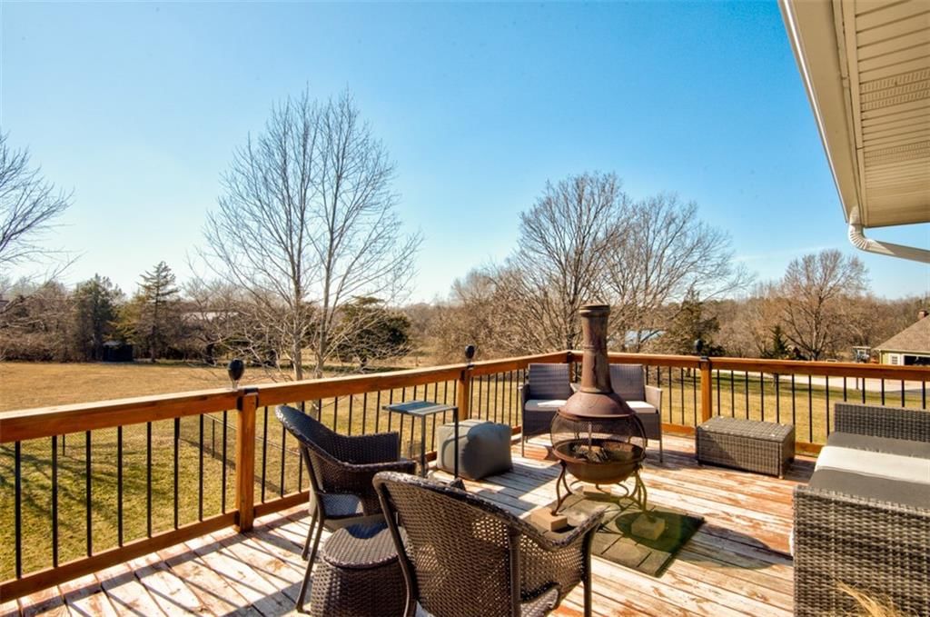 21400 OAKLEAF Drive — photo 34