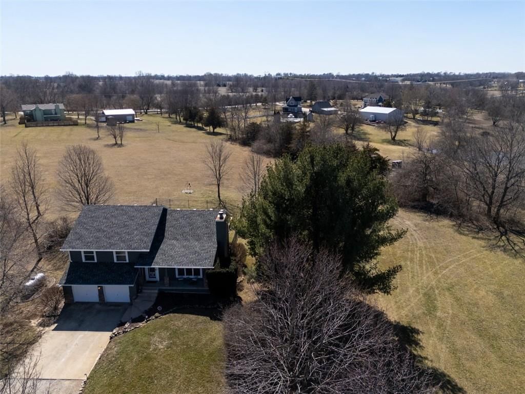 21400 OAKLEAF Drive — photo 42