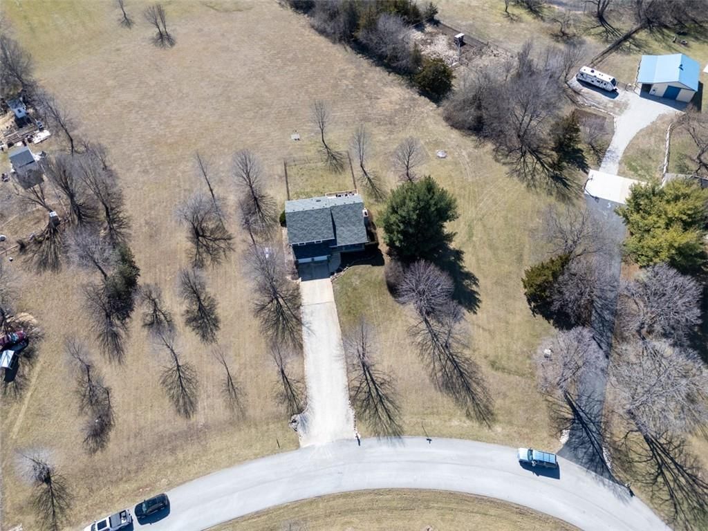 21400 OAKLEAF Drive — photo 47
