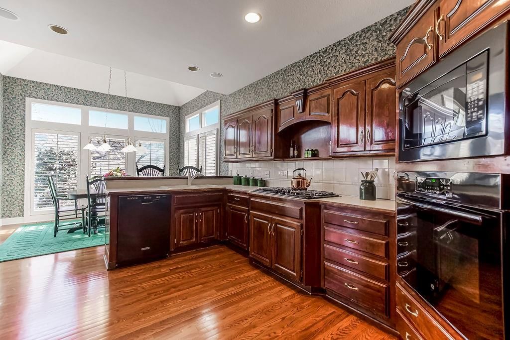 10707 W 130th Terrace — photo 7