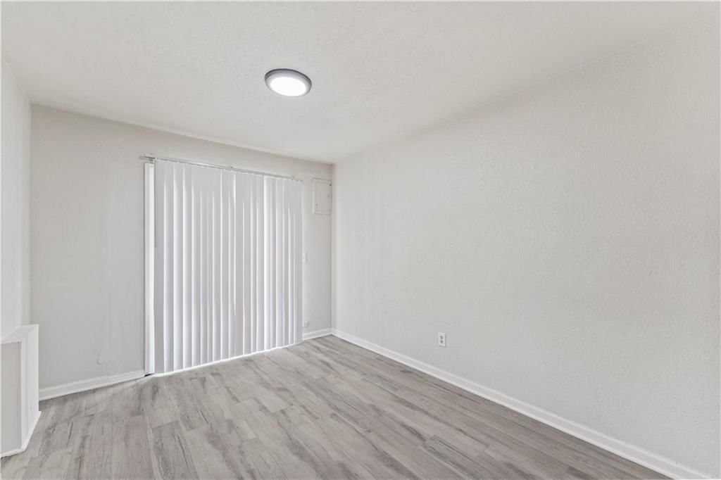 4520-4530 NW Brencrest Drive — photo 10