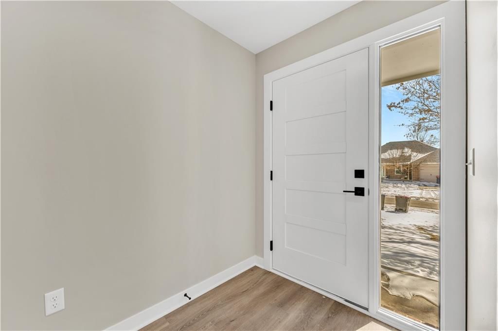 1597 Essex Drive — photo 5