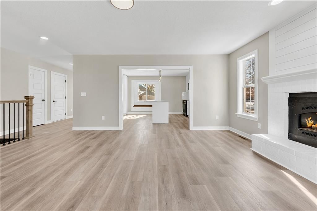 1597 Essex Drive — photo 27