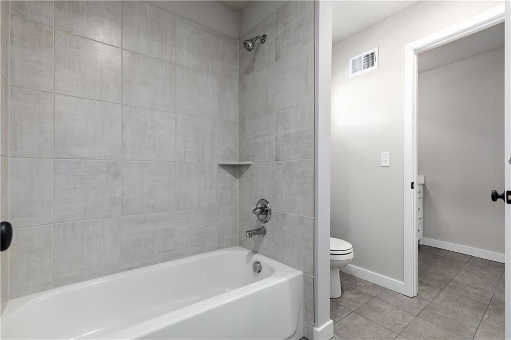 18229 Earnshaw Street — photo 34