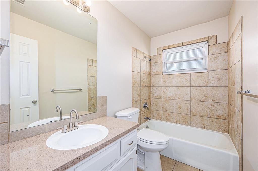 1311 NW 6th Terrace — photo 12