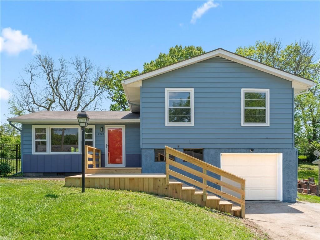 4905 E 40th Place, Kansas City, MO