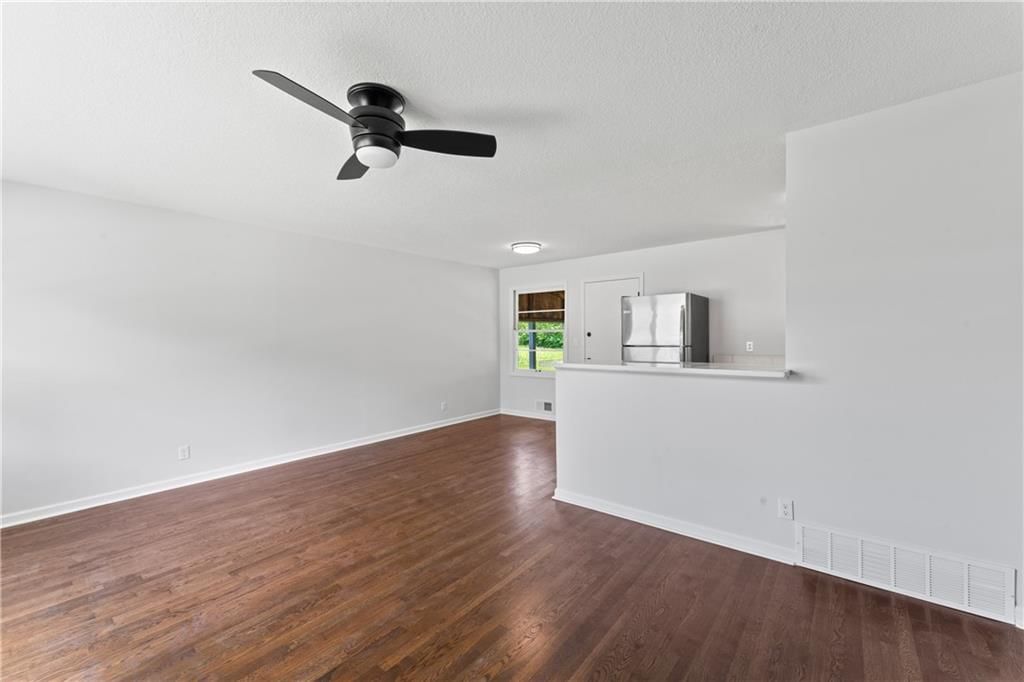 4905 E 40th Place — photo 8