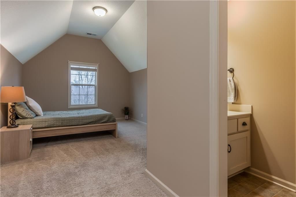 10865 S Theden Street — photo 24