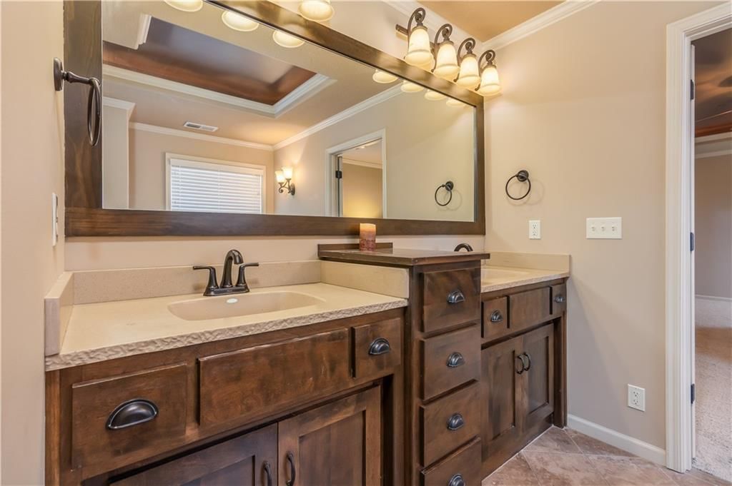 10865 S Theden Street — photo 37