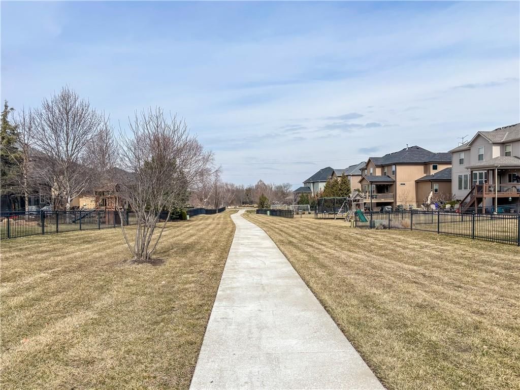 10865 S Theden Street — photo 44