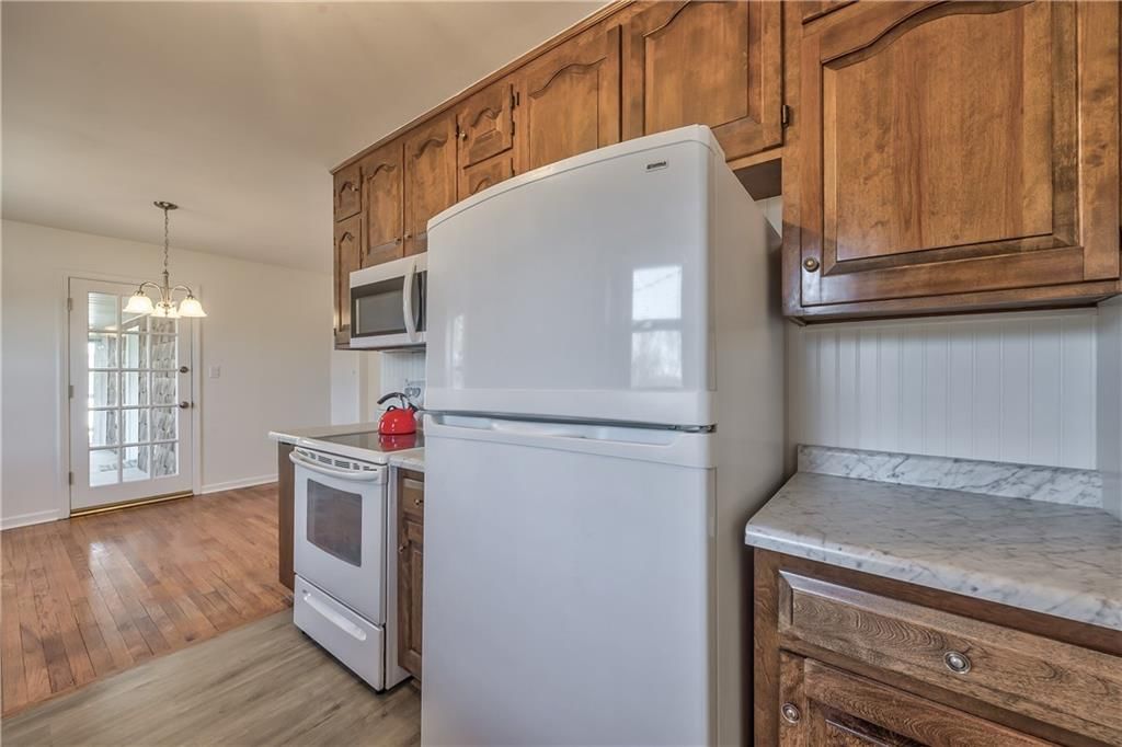 9010 Western Hills Drive — photo 12