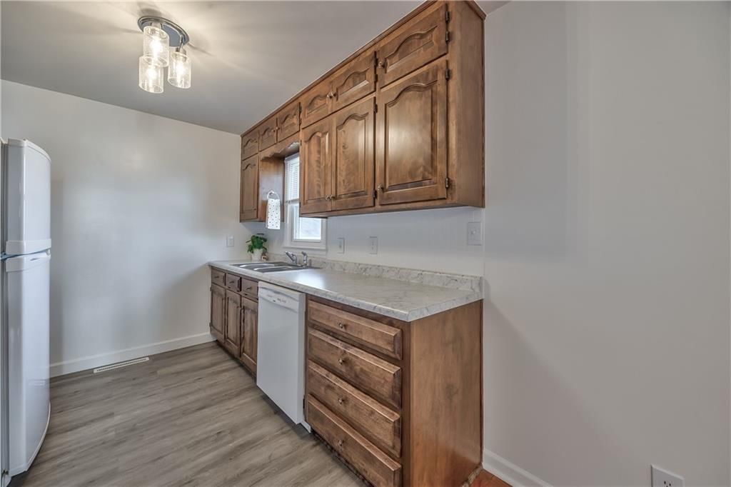9010 Western Hills Drive — photo 13