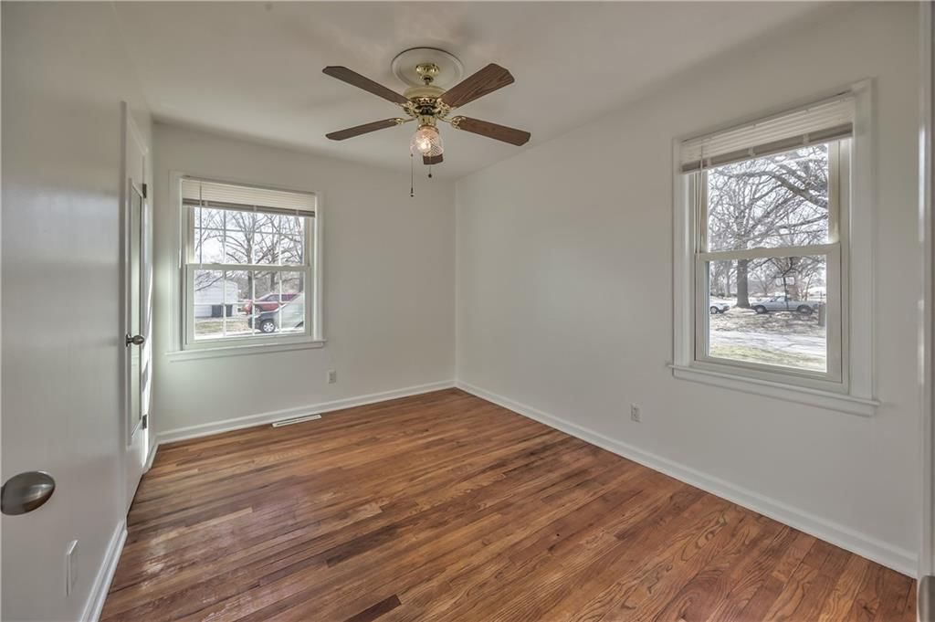 9010 Western Hills Drive — photo 23