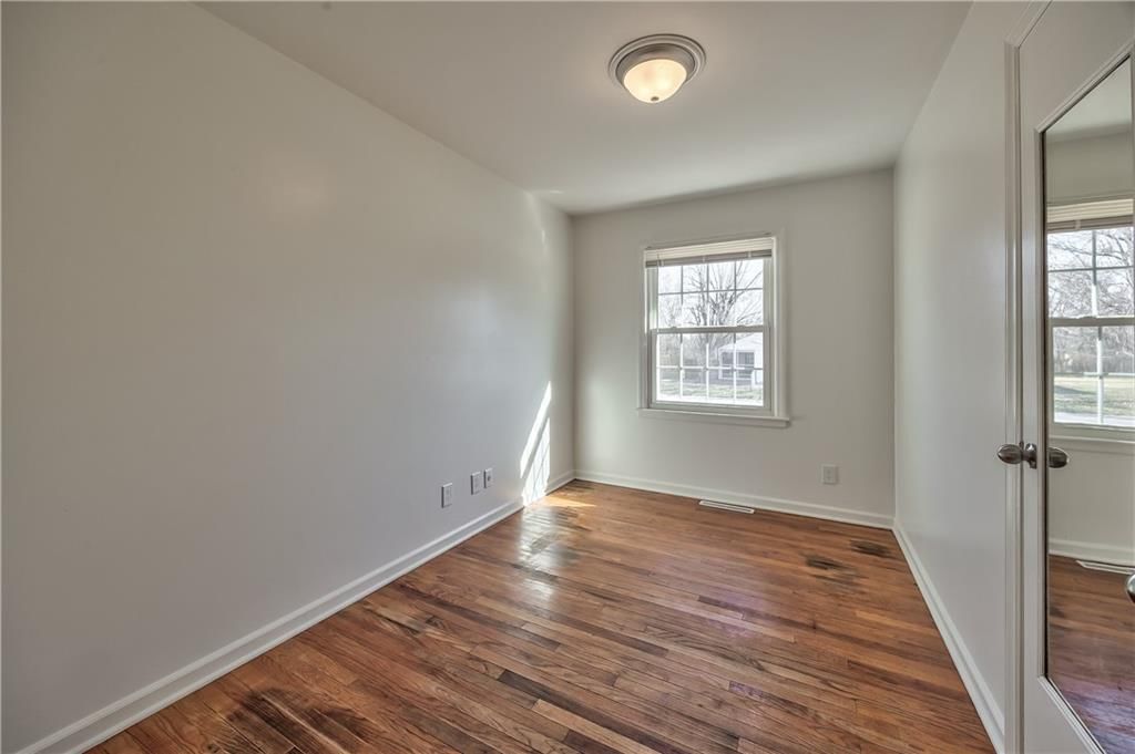 9010 Western Hills Drive — photo 25