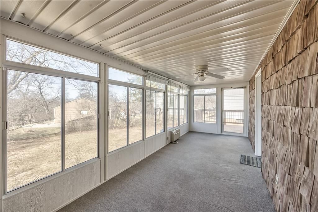 9010 Western Hills Drive — photo 27