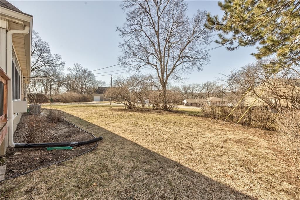 9010 Western Hills Drive — photo 38