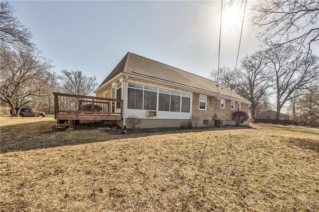 9010 Western Hills Drive — photo 39