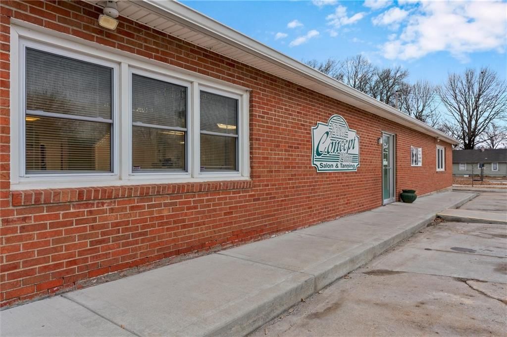 306 Wollard Boulevard — photo 4