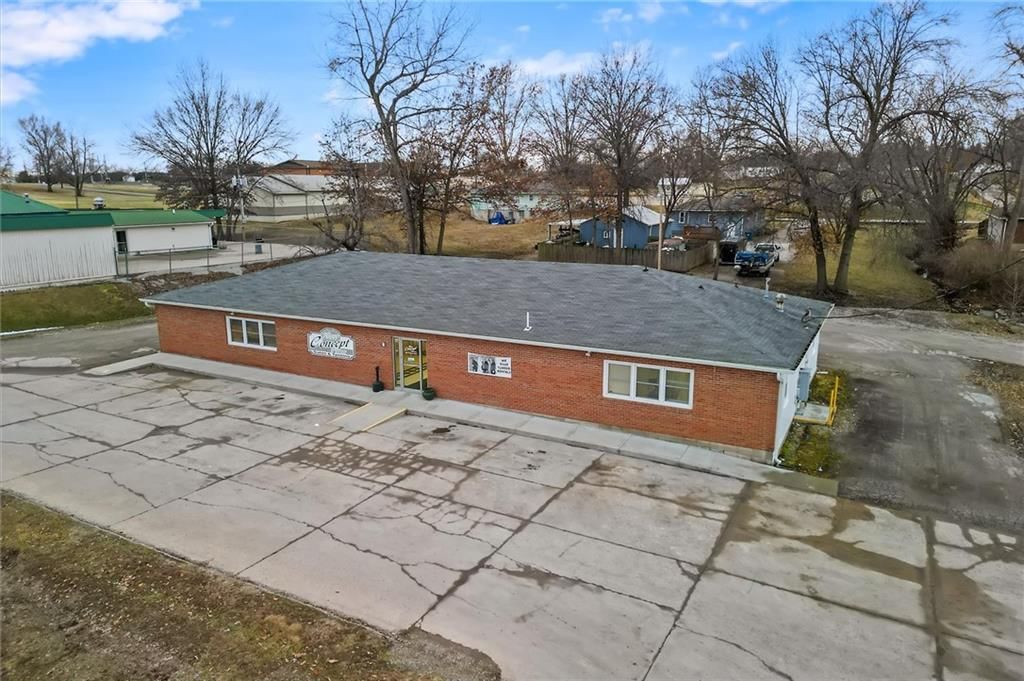 306 Wollard Boulevard — photo 7