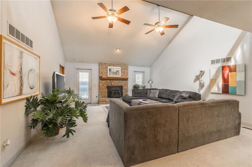 8210 NW Eastside Drive — photo 9