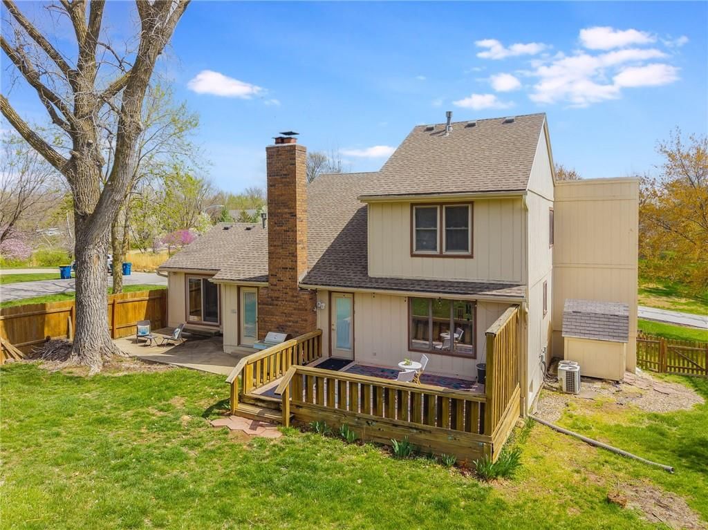 8210 NW Eastside Drive — photo 43
