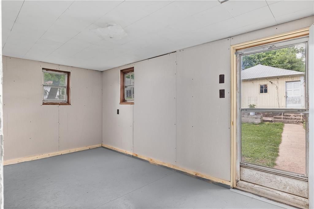 Photo 16 of 22 - 304 Hamilton Street
