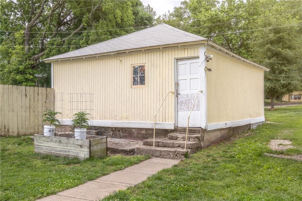 Photo 20 of 22 - 304 Hamilton Street