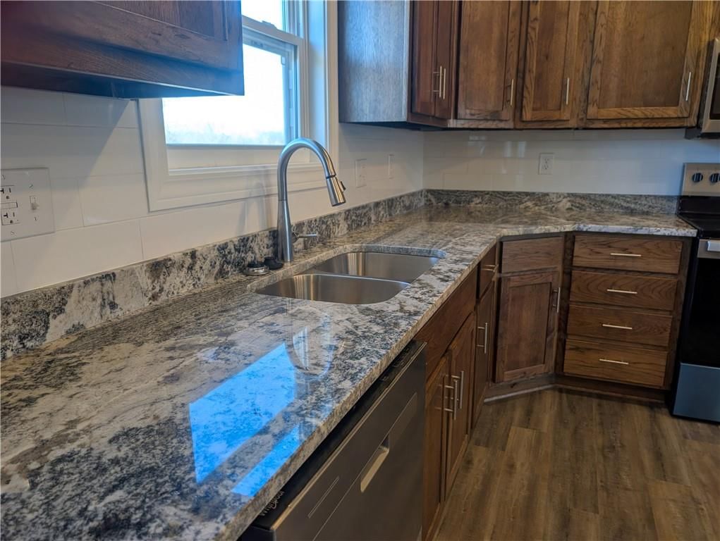 1107 Charles Street — photo 9