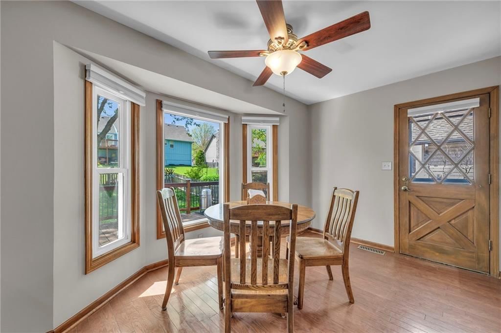 402 NE Adams Drive — photo 10