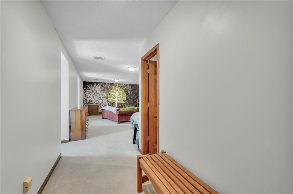 402 NE Adams Drive — photo 27