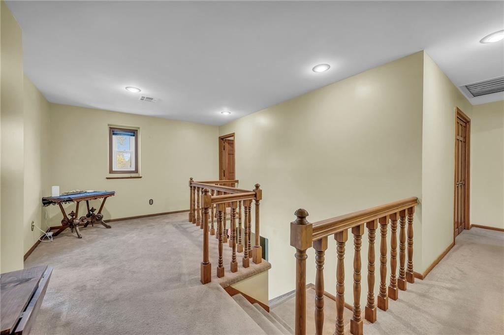 402 NE Adams Drive — photo 32