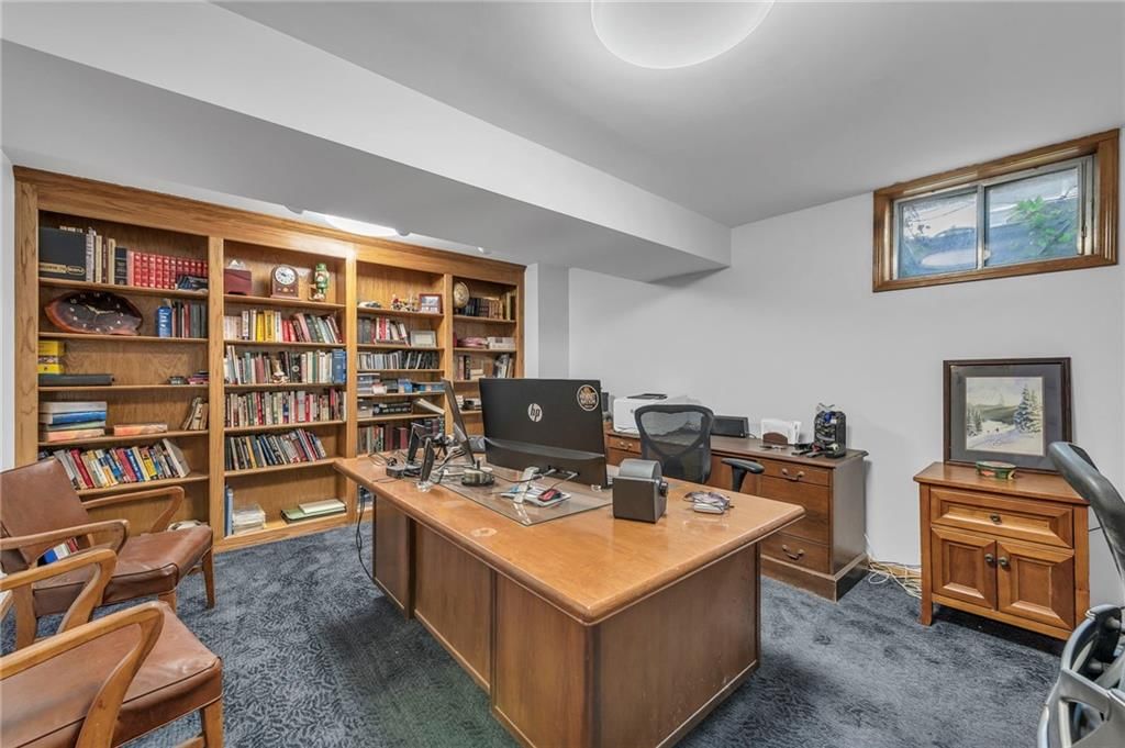 402 NE Adams Drive — photo 40