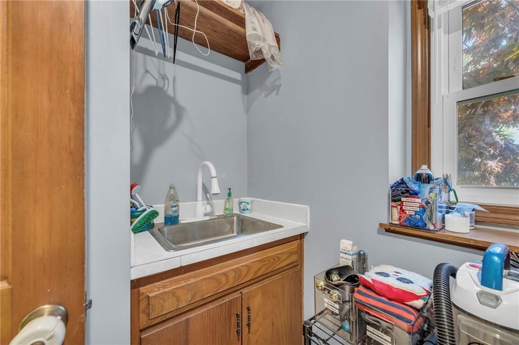 402 NE Adams Drive — photo 44