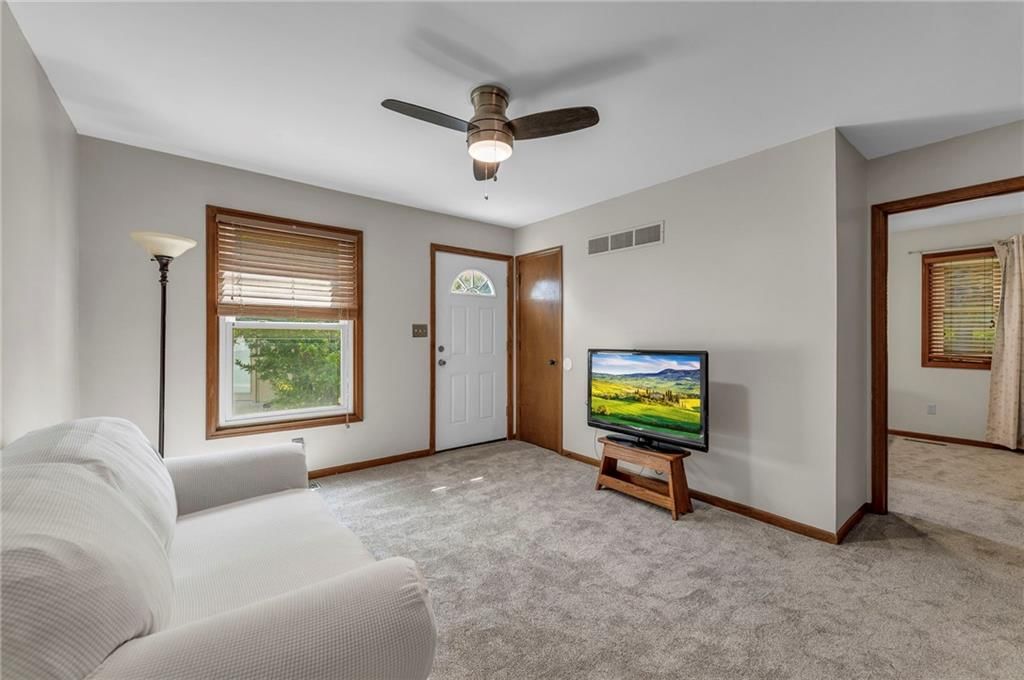 402 NE Adams Drive — photo 50