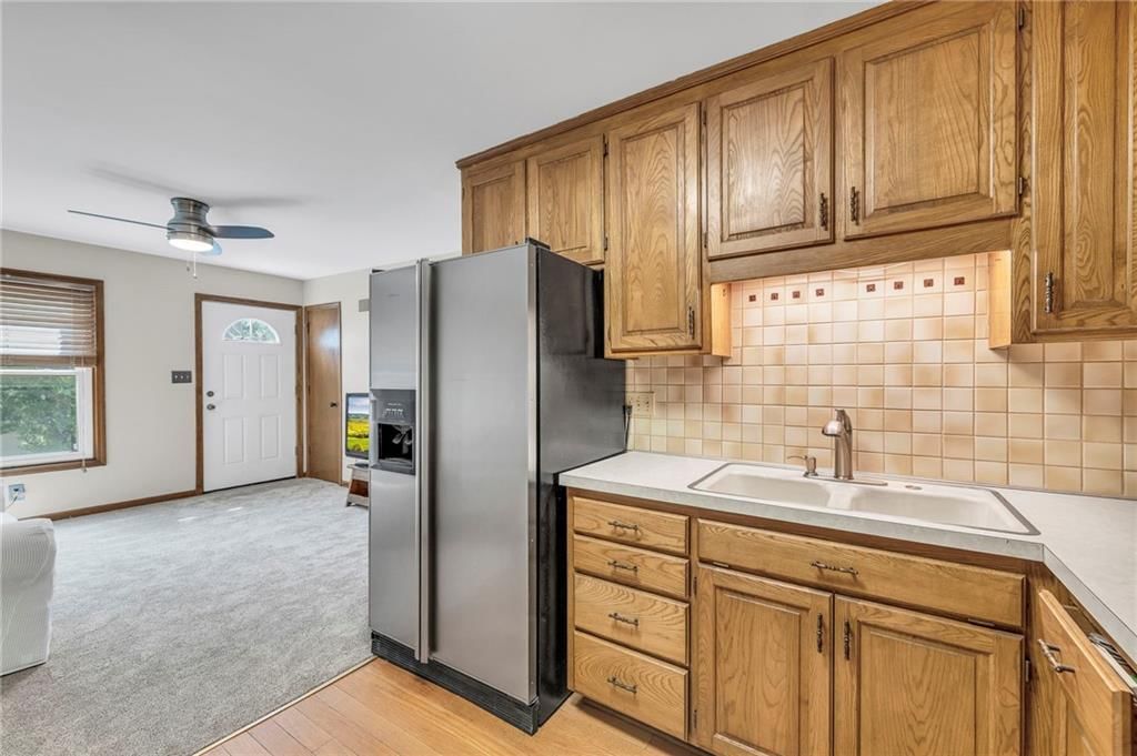 402 NE Adams Drive — photo 54