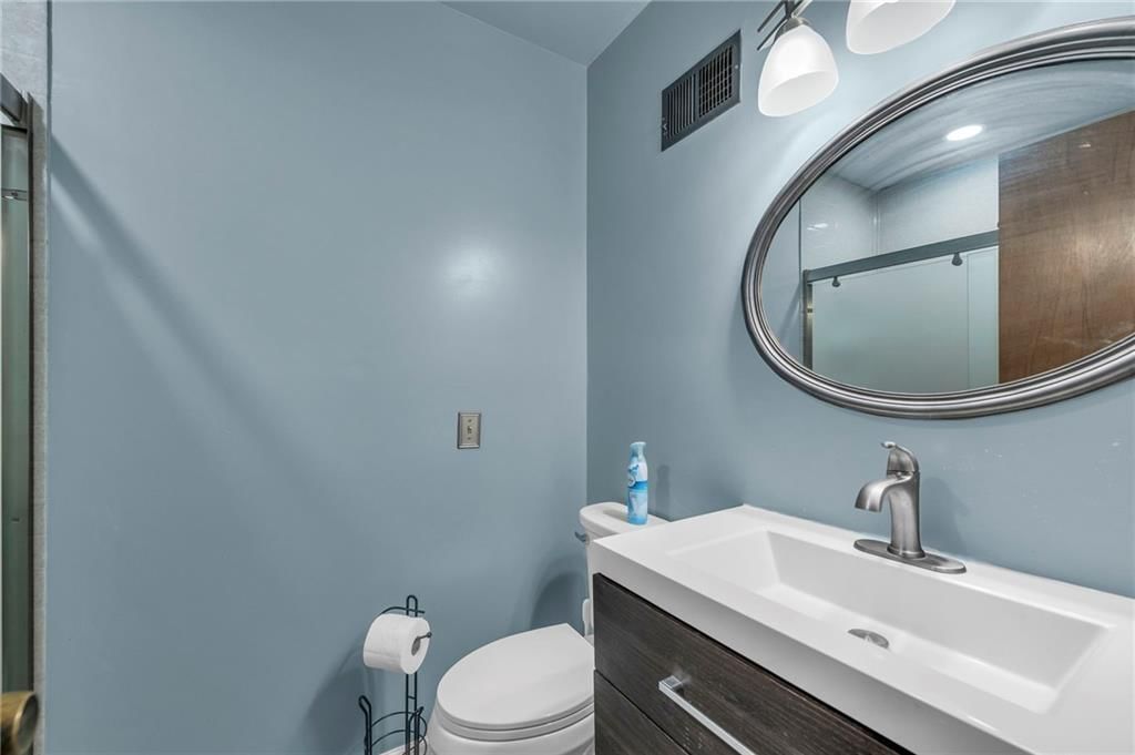 402 NE Adams Drive — photo 58