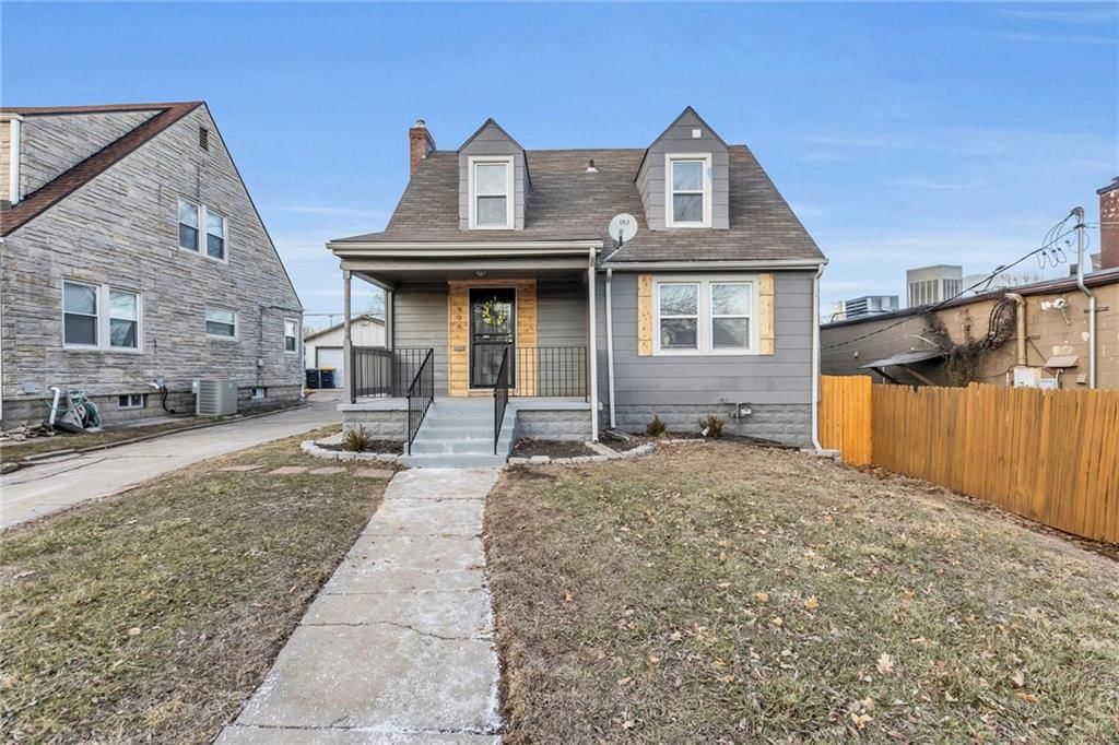 936 E Gregory Boulevard — photo 2