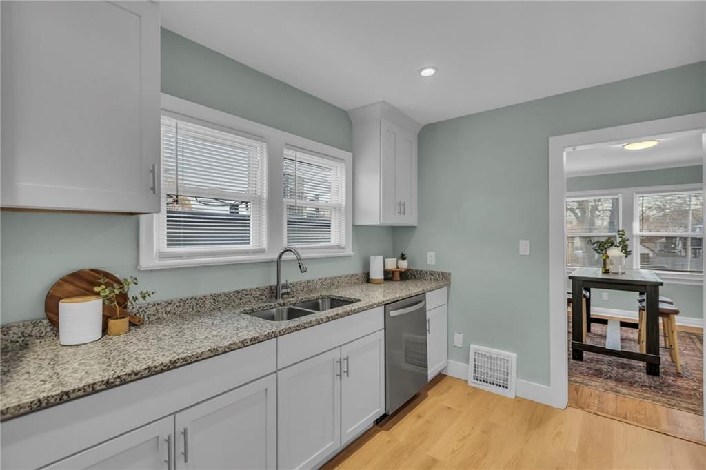 936 E Gregory Boulevard — photo 16