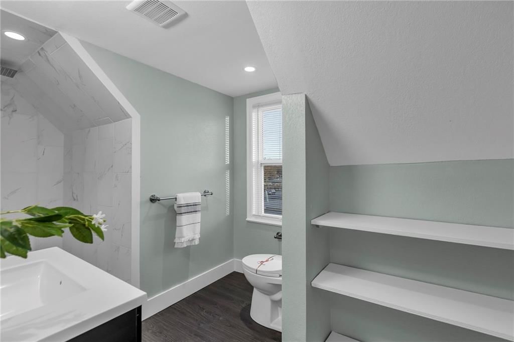 936 E Gregory Boulevard — photo 22