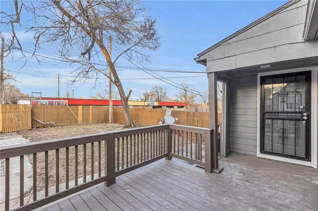 936 E Gregory Boulevard — photo 25