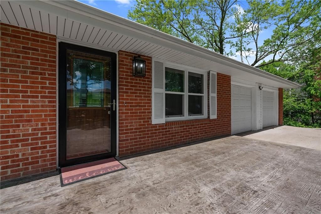 904 E Golf Hill Drive — photo 4